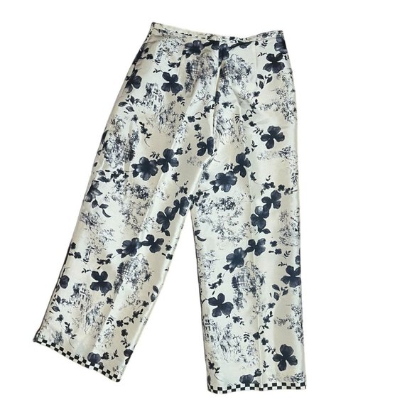 Silk Club Collection Black and Cream Floral Printed Pants Size 8 - Picture 2 of 5